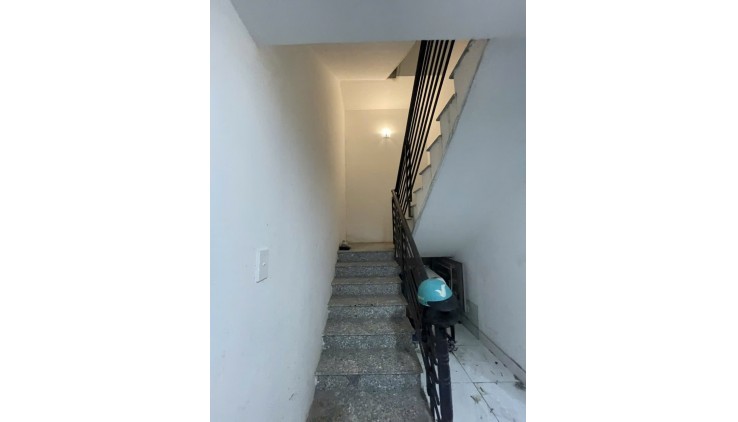 22 phòng cho thuê – Đối diện Vạn Phúc – HĐ khoán 50tr/tháng – 200m² – 5 tầng